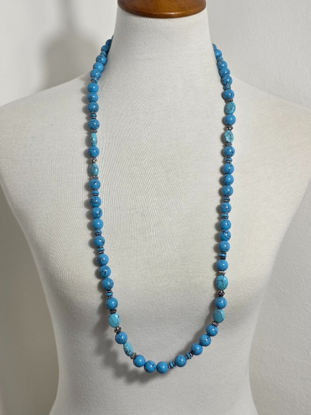 Chaps Single Strand Beaded Necklace Faux-Turquoise Beads Silver Tone Spacers